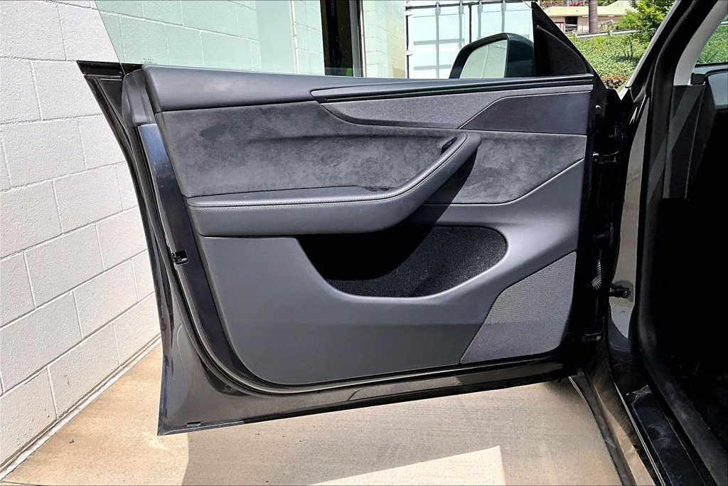 Used 2026 Tesla Model Y Long Range AWD/4WD image 22