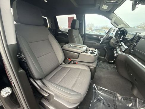 Used 2025 GMC Sierra 1500 Elevation image 23