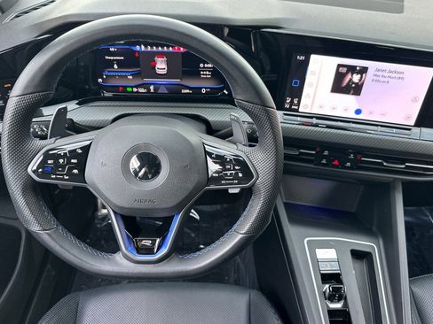 Used 2022 Volkswagen Golf R image 29