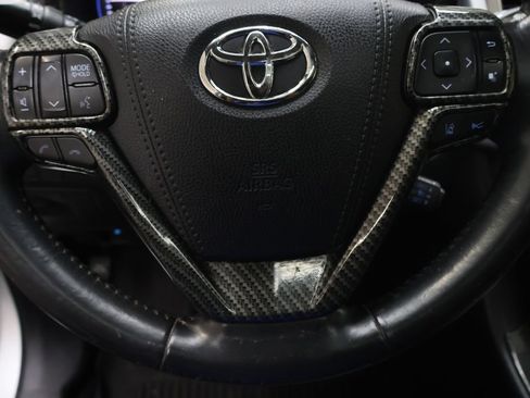 Used 2019 Toyota Highlander SE AWD/4WD image 19