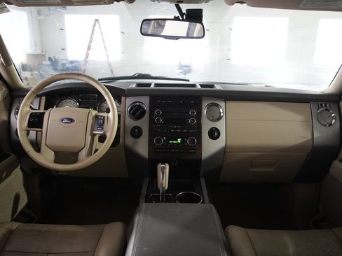 Used 2014 Ford Expedition EL XLT w/ Equipment Group 202A AWD/4WD image 10