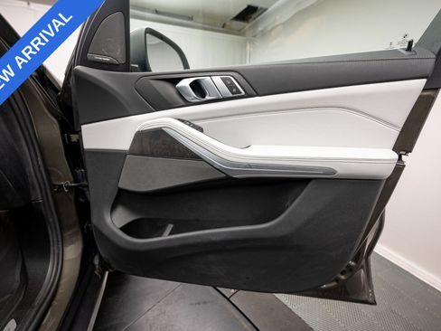 Used 2024 BMW X5 xDrive40i w/ Premium Package AWD/4WD image 31