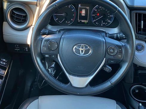 Used 2017 Toyota RAV4 Limited image 7