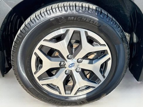 Used 2021 Subaru Forester Premium AWD/4WD image 39