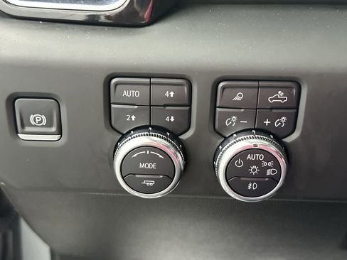 Used 2025 GMC Sierra 1500 Denali Ultimate AWD/4WD image 26