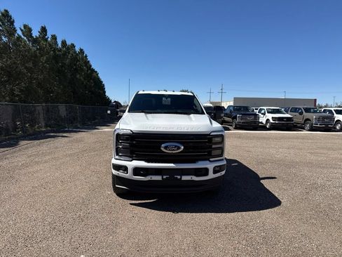 Used 2025 Ford F350 Platinum w/ FX4 Off-Road Package AWD/4WD image 10