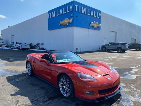 Used 2013 Chevrolet Corvette 427 w/ 1SC Preferred Equipment Group image 2