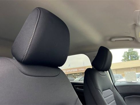 Used 2024 Ford Edge SE w/ Black Appearance Package image 22