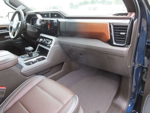 Used 2023 GMC Sierra 1500 Denali w/ Denali Reserve Package image 32