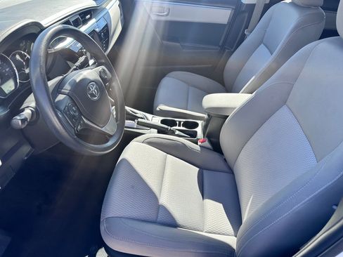 Used 2015 Toyota Corolla LE FWD image 6
