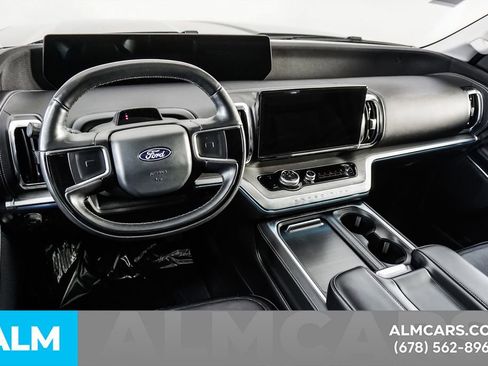 Used 2025 Ford Expedition Max Platinum AWD/4WD image 27