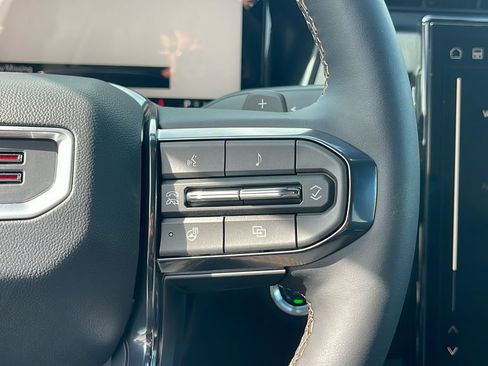 New 2027 GMC Terrain AT4 w/ Convenience Package III AWD/4WD image 23