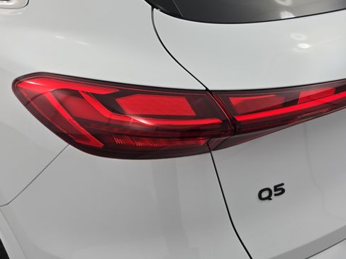 New 2025 Audi Q5 Prestige image 33