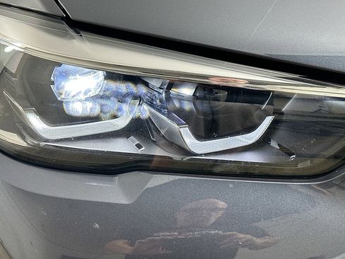 Used 2022 BMW X5 xDrive40i w/ Premium Package image 42