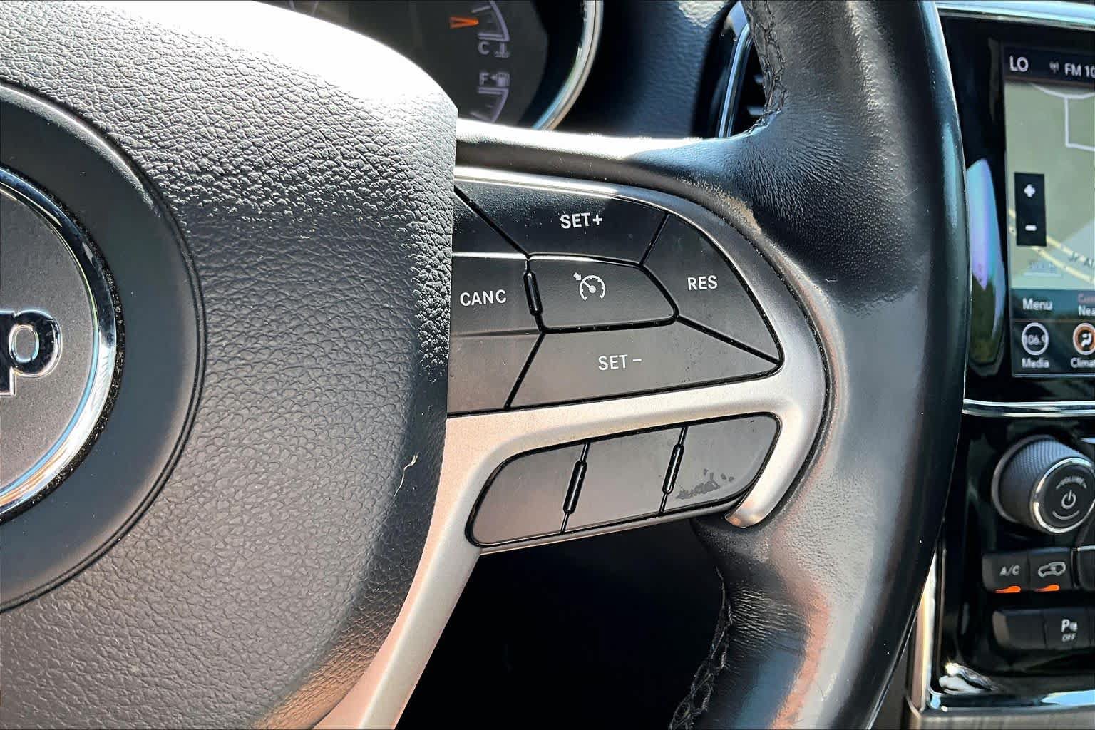 Used 2020 Jeep Grand Cherokee Limited w/ Luxury Group II RWD image 21