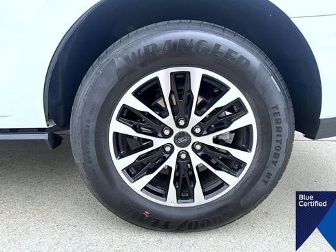 Certified 2025 Ford Expedition Platinum AWD/4WD image 27
