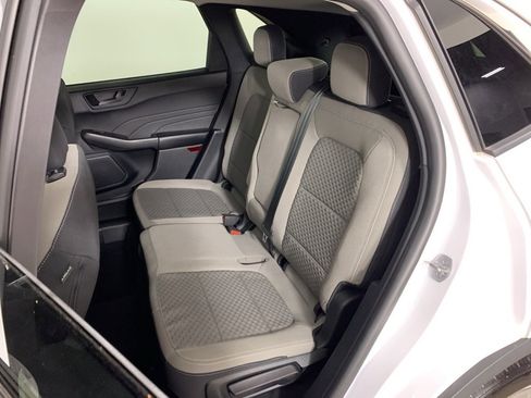 Used 2022 Ford Escape SE w/ Convenience Package image 30