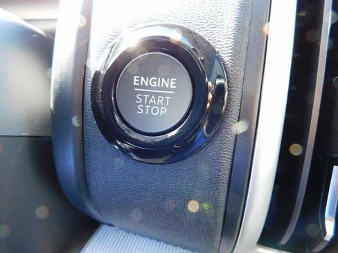 New 2025 Ford Expedition Active image 25