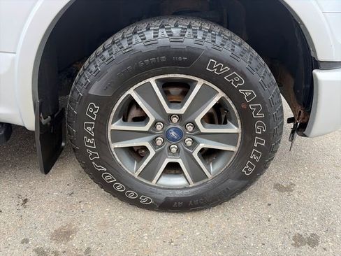 Used 2015 Ford F150 Lariat w/ Equipment Group 501A Mid AWD/4WD image 15