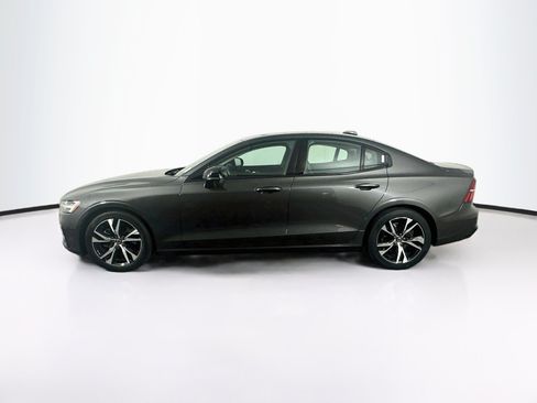 Used 2024 Volvo S60 B5 Core FWD image 4