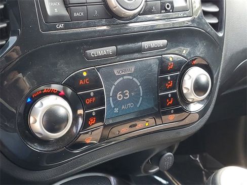 Used 2013 Nissan Juke SV image 22