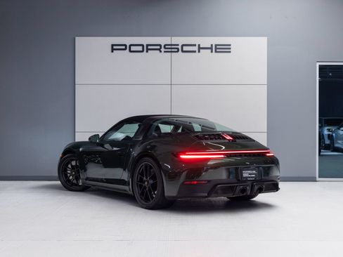 Certified 2026 Porsche 911 Targa 4 GTS AWD/4WD image 5