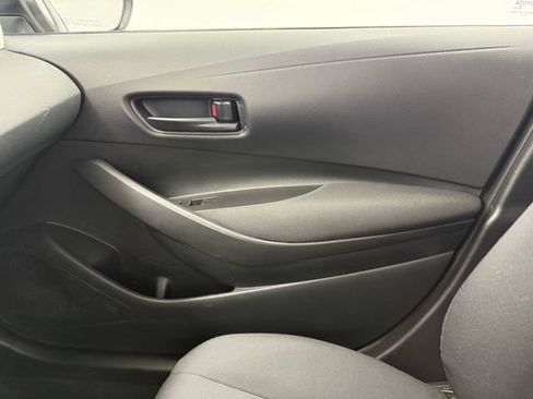 Used 2025 Toyota Corolla LE FWD image 24