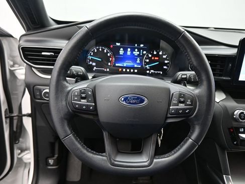 Certified 2020 Ford Explorer XLT w/ Equipment Group 202A image 13