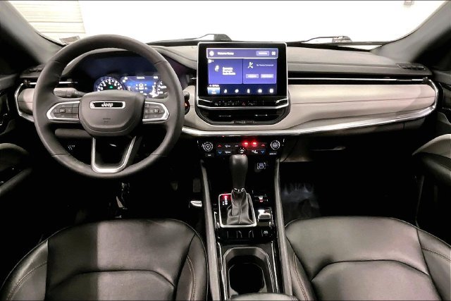 Used 2024 Jeep Compass Limited AWD/4WD image 18