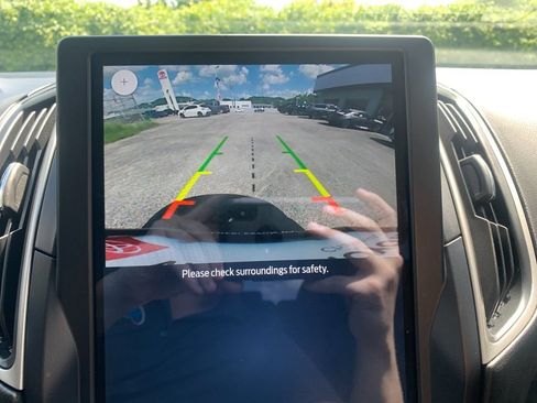 Used 2023 Ford Edge SE AWD/4WD image 23