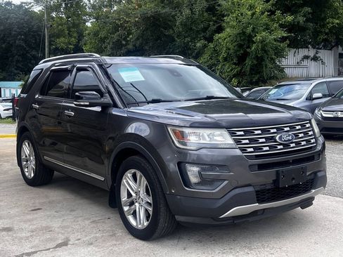 Used 2016 Ford Explorer Limited w/ Equipment Group 301A AWD/4WD image 8