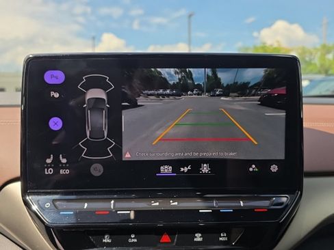 Certified 2023 Volkswagen ID.4 Pro AWD/4WD image 20