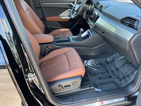 Used 2025 Audi Q3 2.0T Premium image 13