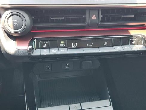 New 2025 Toyota Prius Plug-In Hybrid image 14