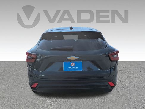 New 2026 Chevrolet Trax LS w/ LS Convenience Package image 24