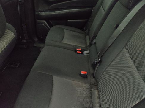 Used 2020 Nissan Pathfinder SV AWD/4WD image 18