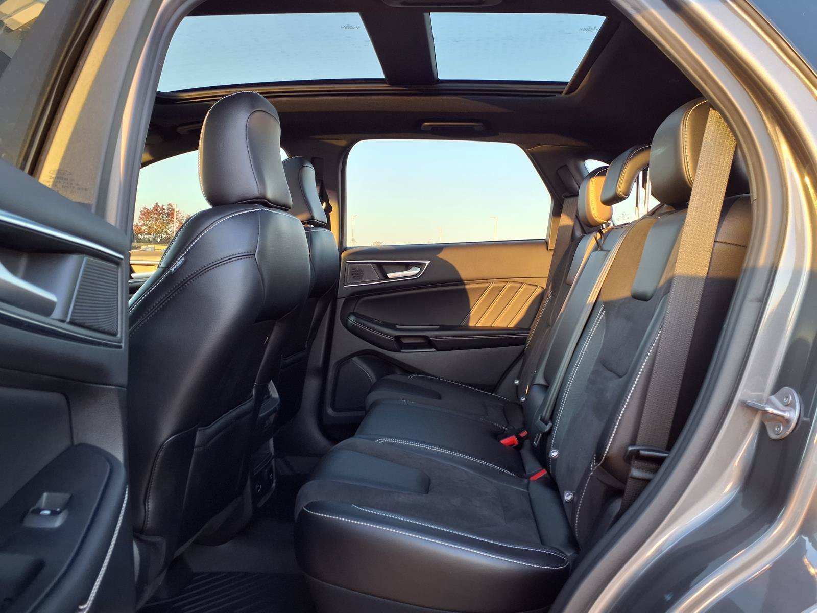 Used 2022 Ford Edge ST w/ Equipment Group 401A AWD/4WD image 27