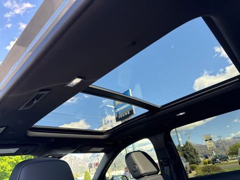 New 2026 Chevrolet Traverse RS AWD/4WD image 18