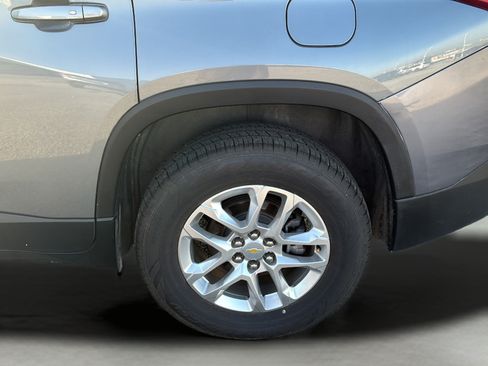 Used 2020 Chevrolet Traverse LT FWD image 40