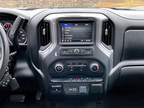 Used 2022 Chevrolet Silverado 2500 Custom w/ Custom Convenience Package image 11