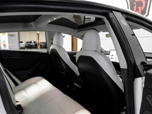 Used 2021 Tesla Model 3 Standard Range Plus image 27