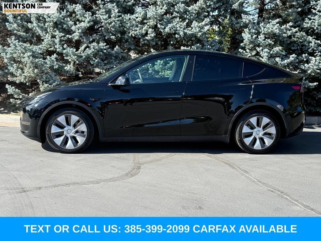 Used 2023 Tesla Model Y Long Range AWD/4WD image 3