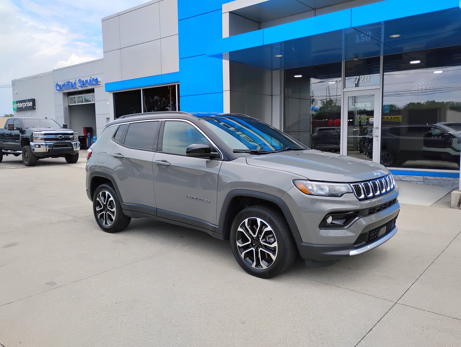 Used 2023 Jeep Compass Limited AWD/4WD image 4