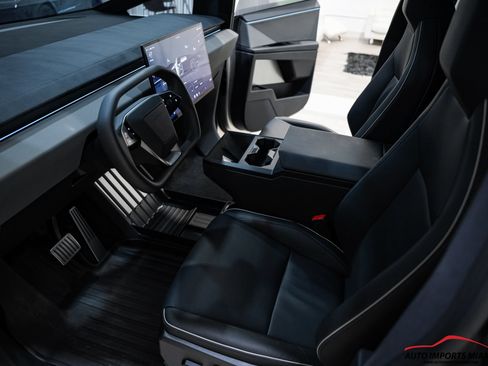Used 2026 Tesla Cybertruck AWD Crew Cab image 8