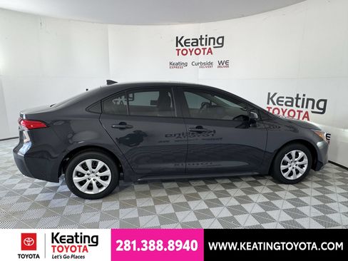 Used 2026 Toyota Corolla LE FWD image 5