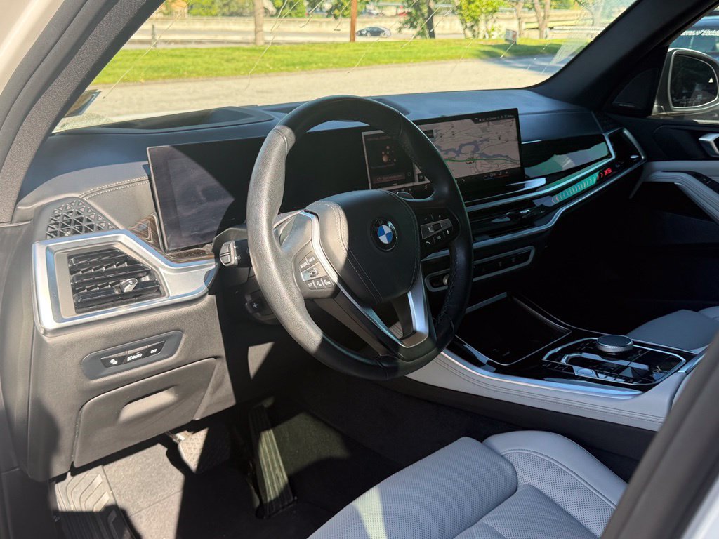 Used 2024 BMW X5 xDrive50e AWD/4WD image 8