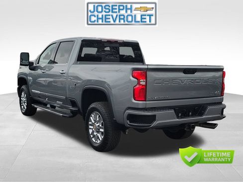 Certified 2024 Chevrolet Silverado 3500 High Country w/ High Country Premium Package AWD/4WD image 3