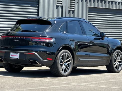 Certified 2023 Porsche Macan AWD/4WD image 8