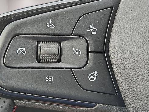Used 2026 Chevrolet Trax RS w/ Sunroof Package FWD image 16
