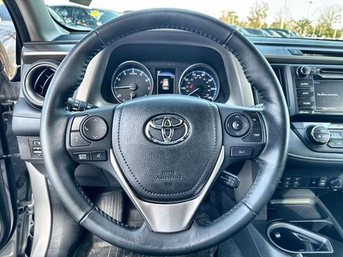 Used 2018 Toyota RAV4 XLE image 22